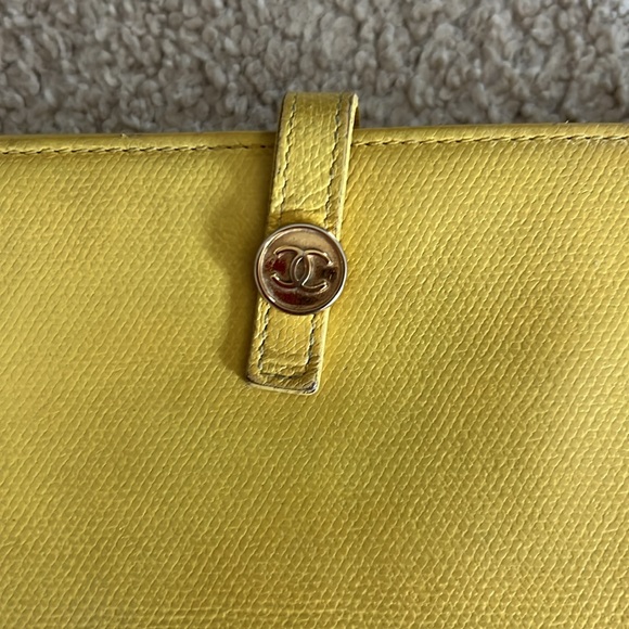 Vintage Chanel Wallet - Picture 2 of 9